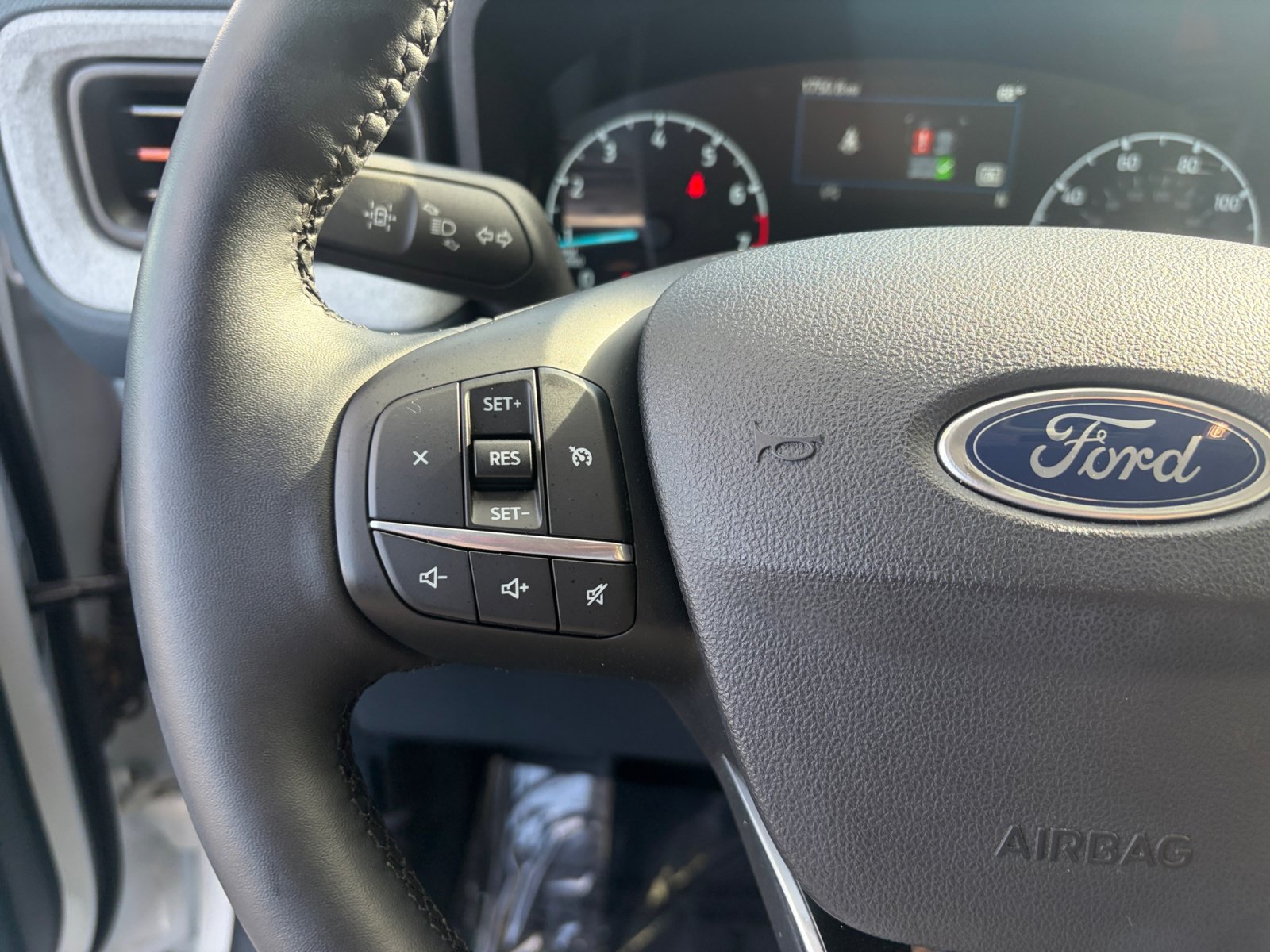 Certified 2024 Ford Maverick XLT w/ XLT Luxury Package AWD/4WD image 10