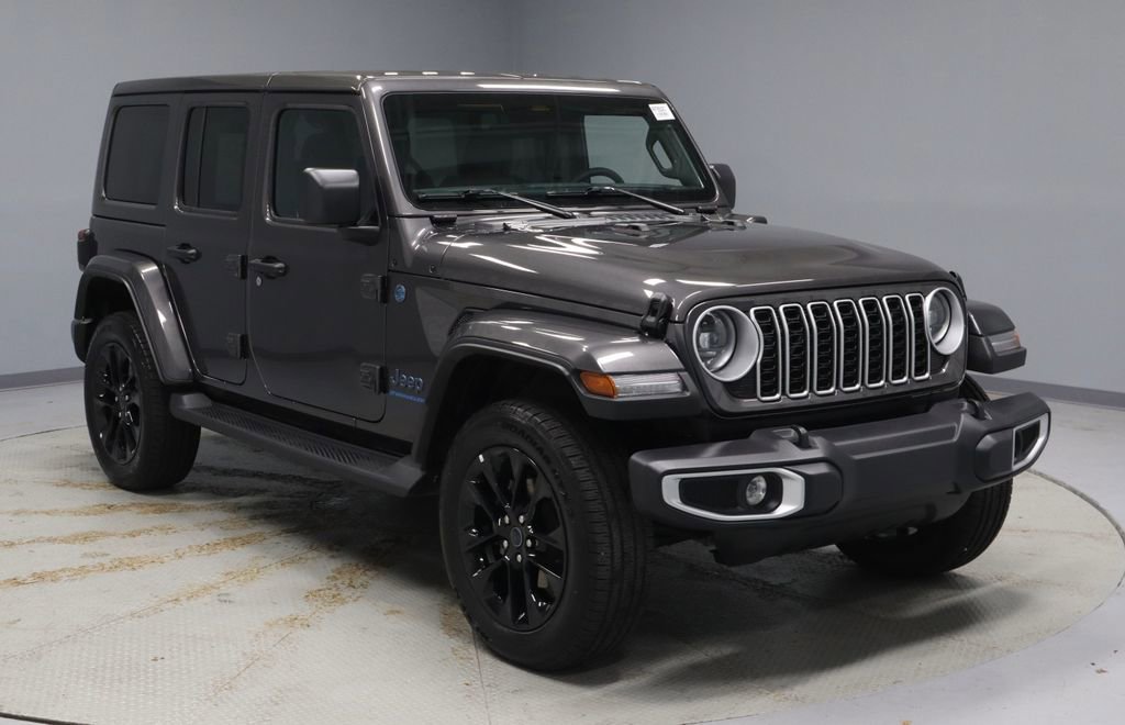 Used 2025 Jeep Wrangler Unlimited Sahara AWD/4WD image 7