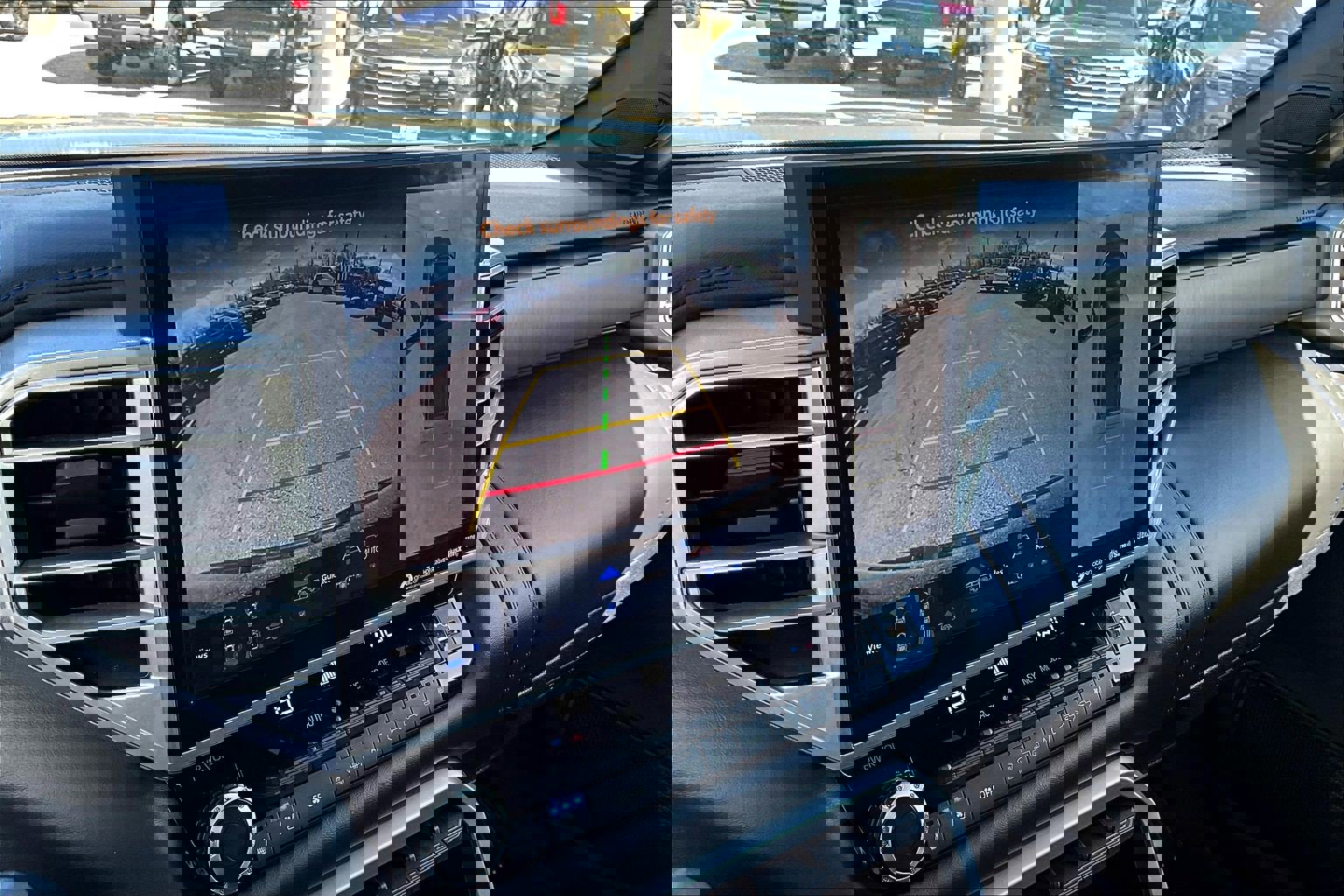 Used 2023 Toyota Tundra Platinum AWD/4WD image 22