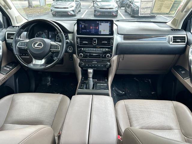Used 2023 Lexus GX 460 Luxury w/ Sport Design Package AWD/4WD image 10