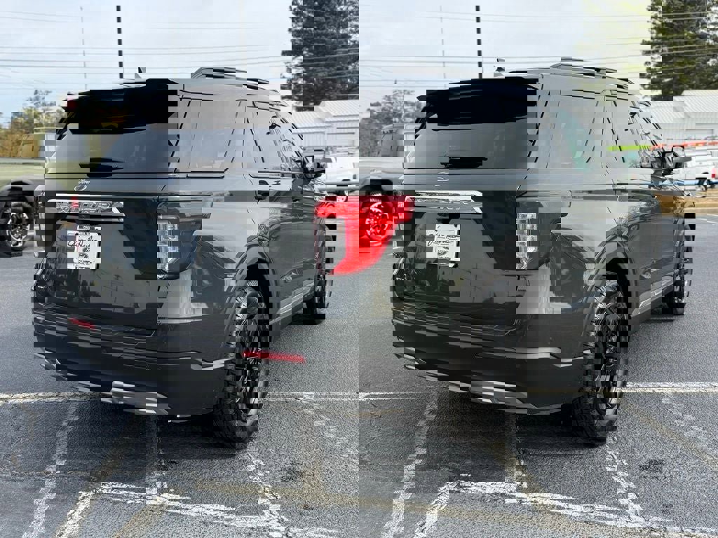 Certified 2023 Ford Explorer XLT w/ Equipment Group 202A image 9