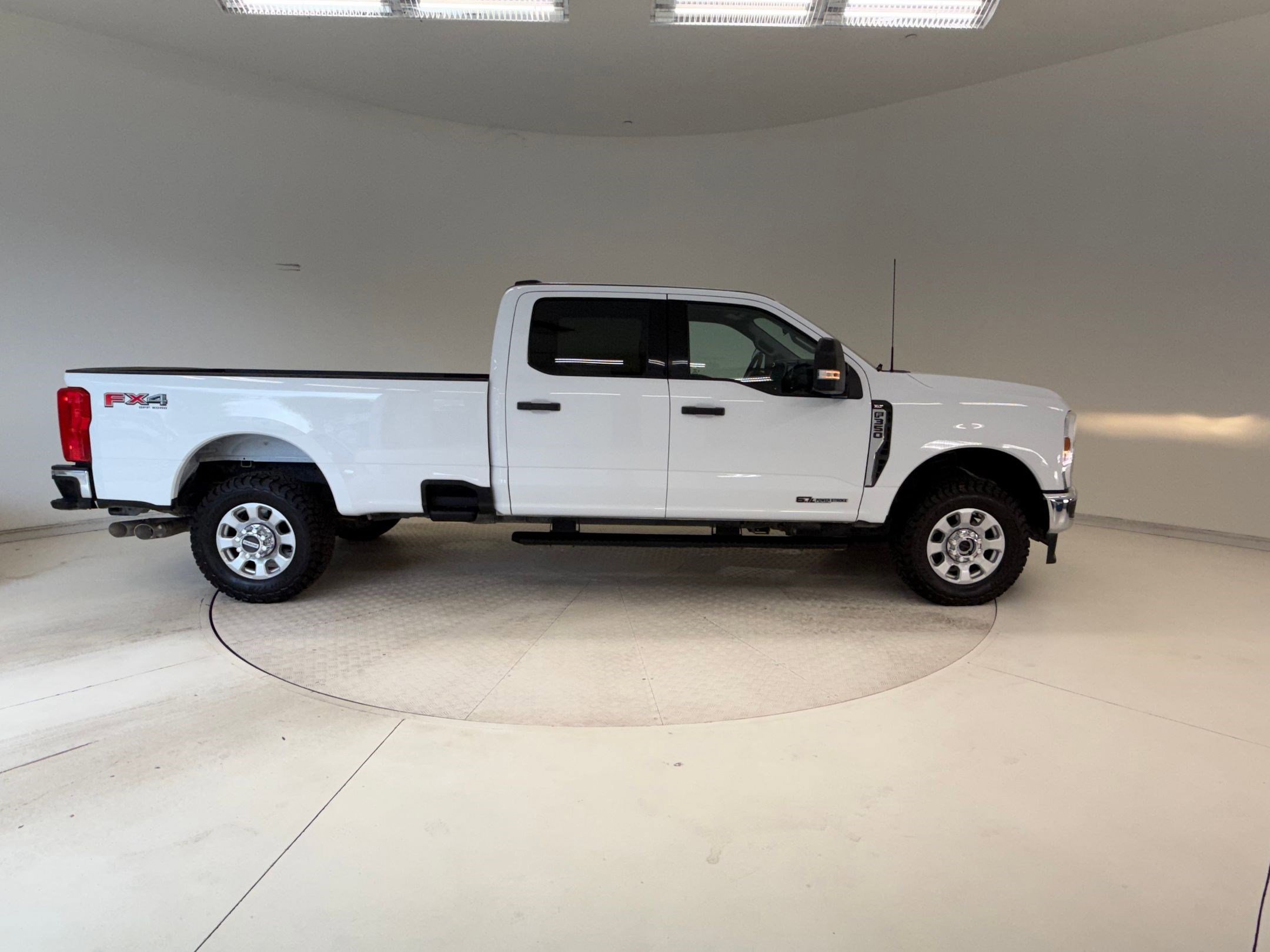 Certified 2024 Ford F350 XLT w/ FX4 Off-Road Package image 9