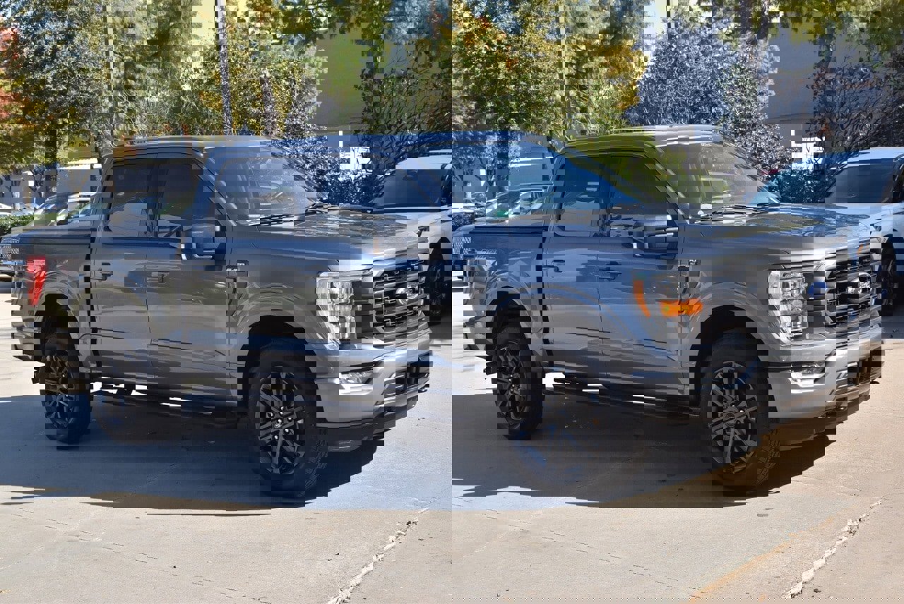 Certified 2022 Ford F150 XLT w/ Equipment Group 302A High image 5