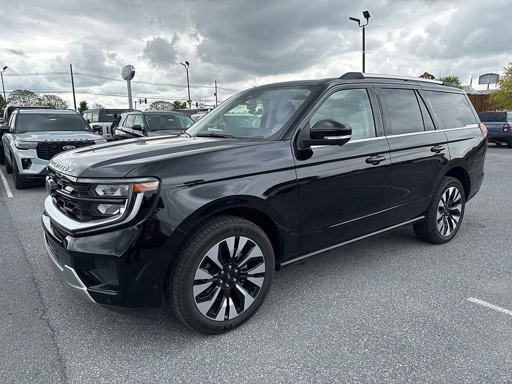 Certified 2025 Ford Expedition Platinum w/ Driver's Package AWD/4WD image 2