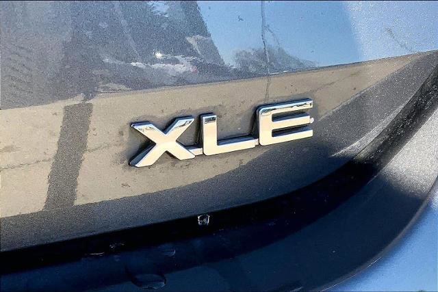 Used 2021 Toyota Highlander XLE image 11