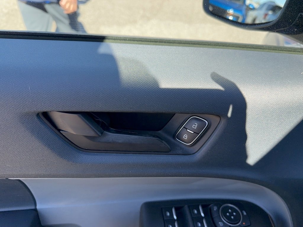 Certified 2022 Ford Maverick Lariat w/ Lariat Luxury Package image 9