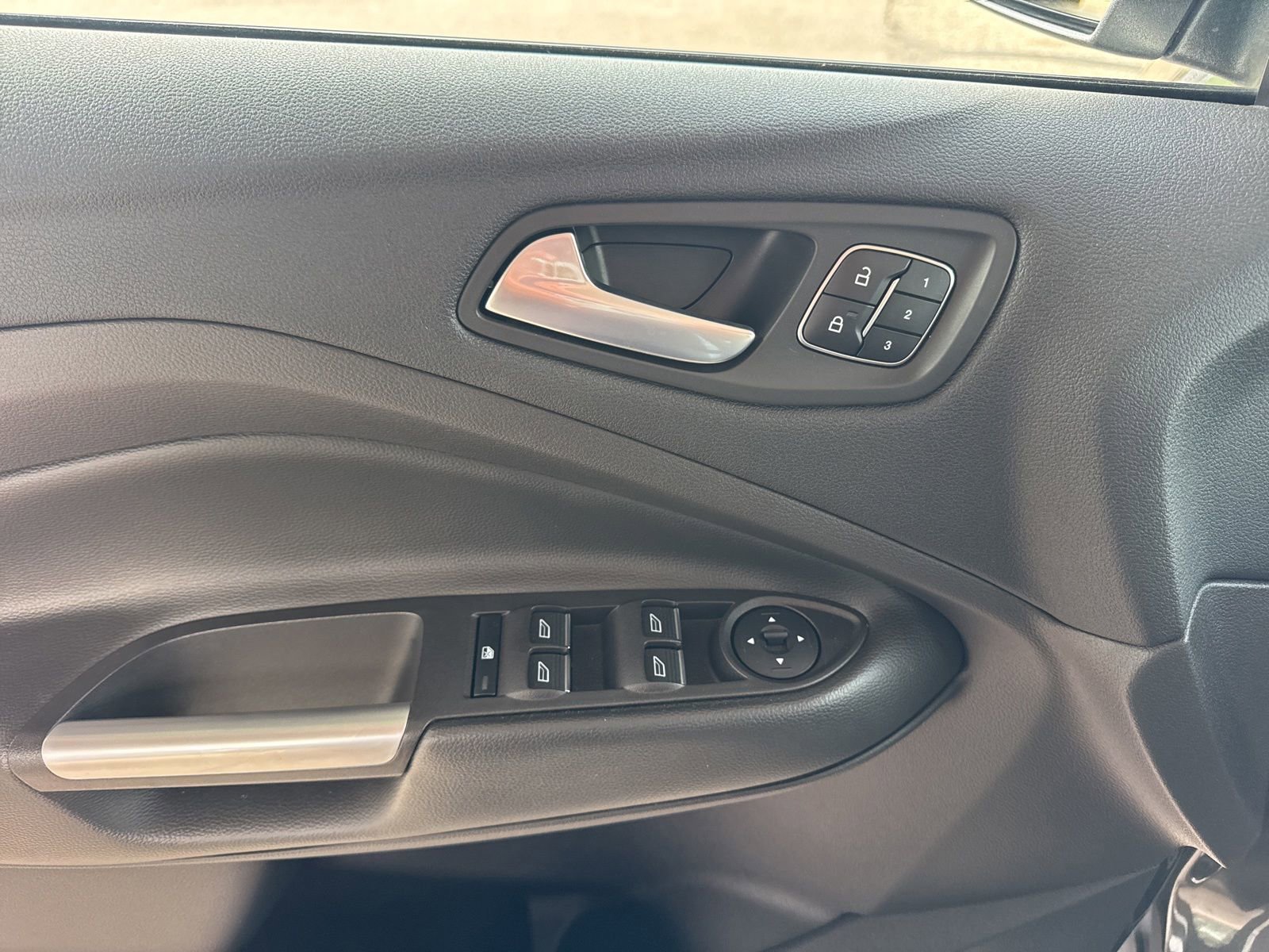 Certified 2018 Ford Escape Titanium AWD/4WD image 26