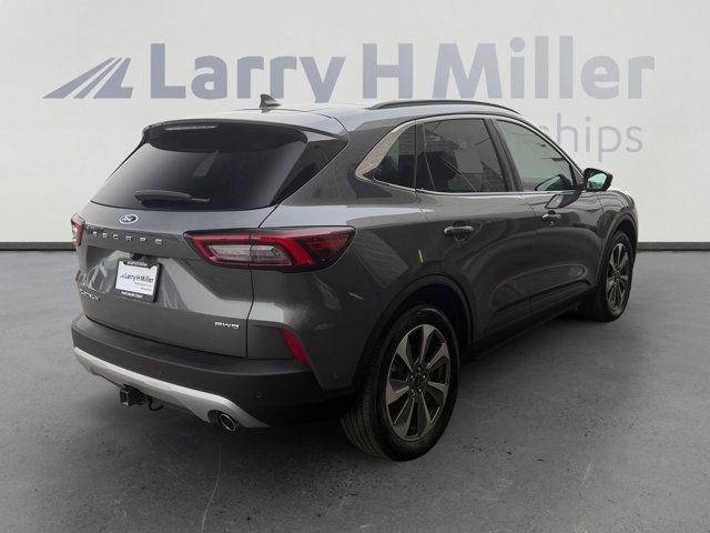 Certified 2023 Ford Escape Platinum w/ Premium Technology Package image 5