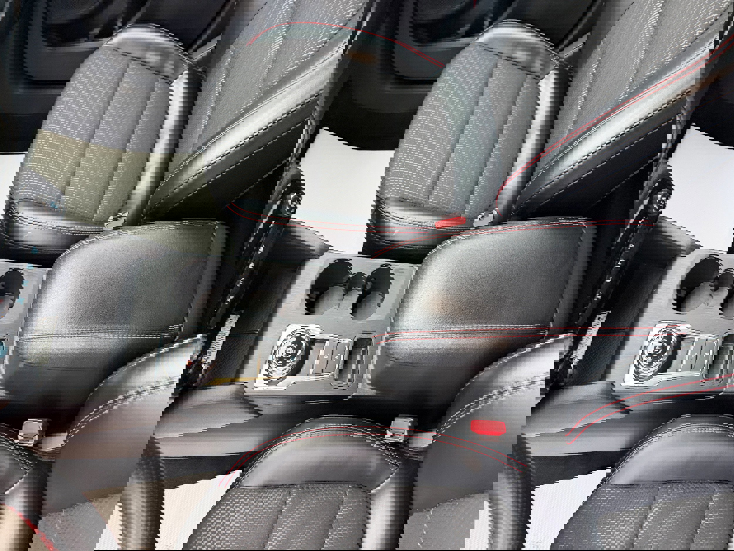 Certified 2024 Ford Escape ST-Line w/ Tech Pack #1 image 16