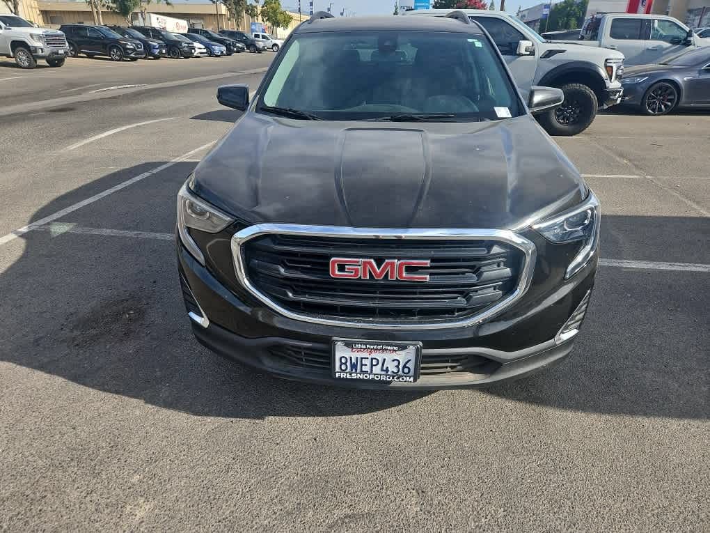 Used 2021 GMC Terrain SLE w/ Driver Convenience Package FWD image 2