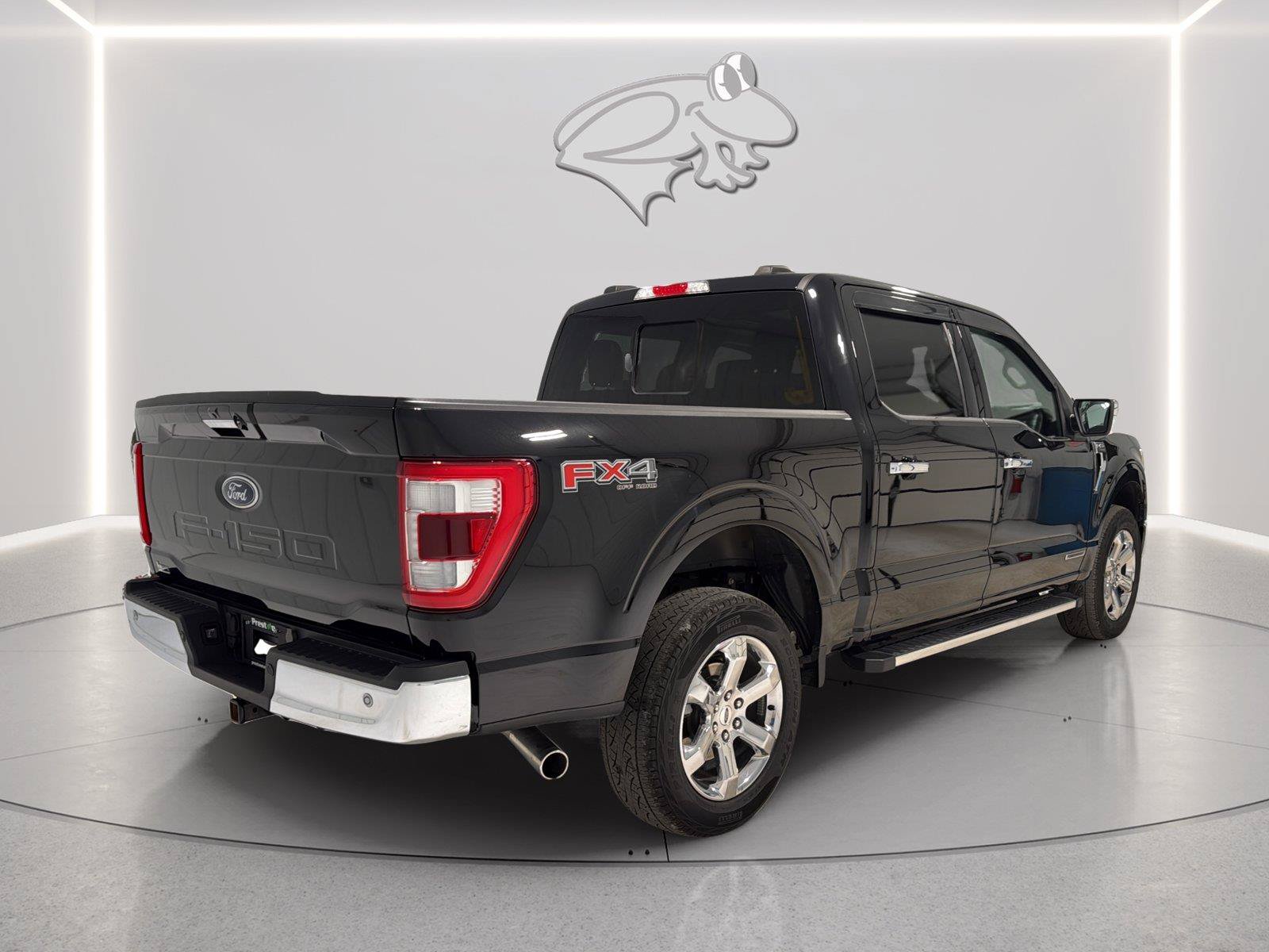 Certified 2023 Ford F150 Lariat w/ FX4 Off-Road Package AWD/4WD image 5