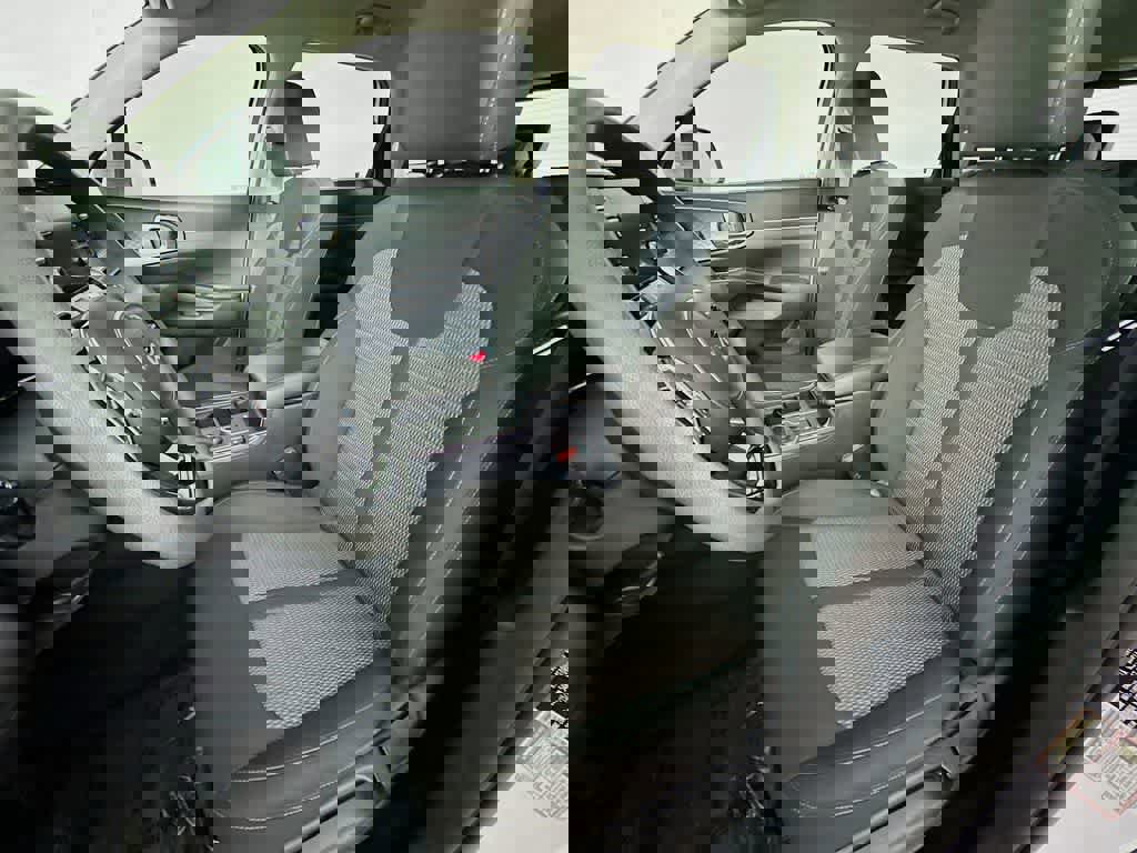 Used 2023 Kia Sorento LX image 15