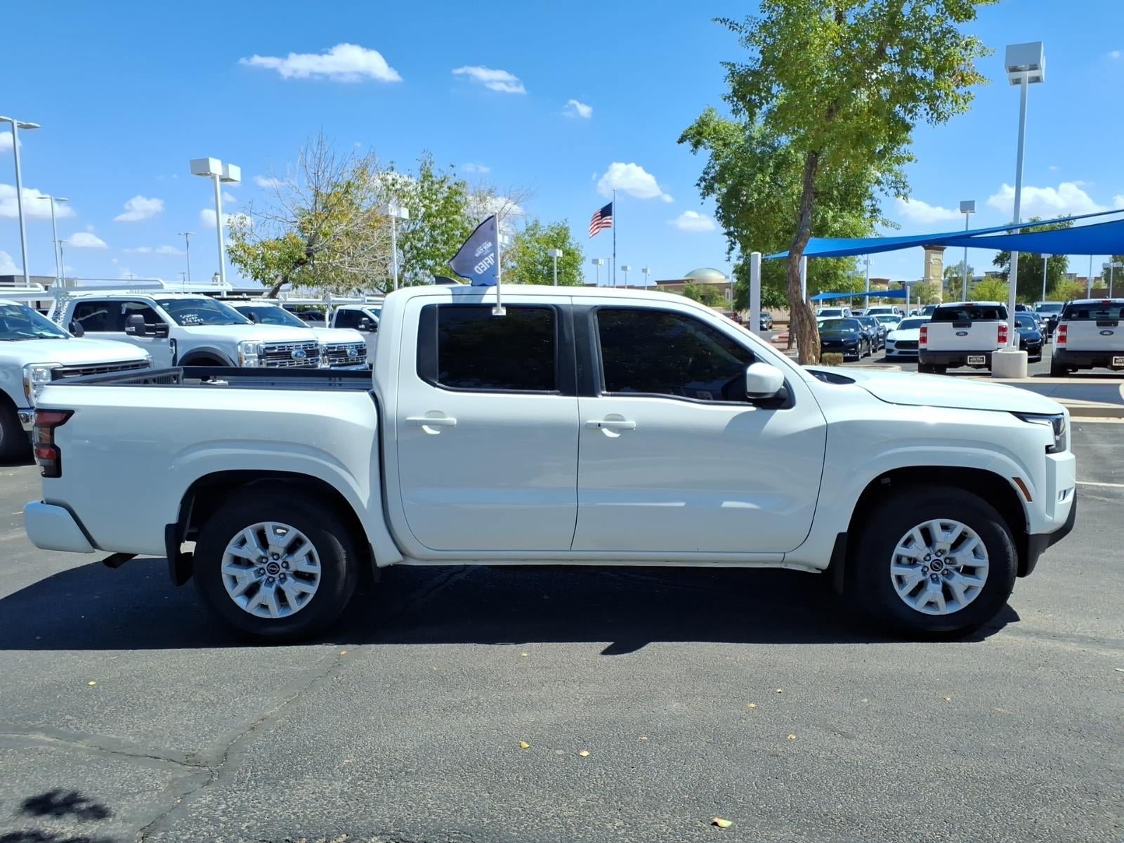 Used 2024 Nissan Frontier SV w/ SV Convenience Package RWD image 3