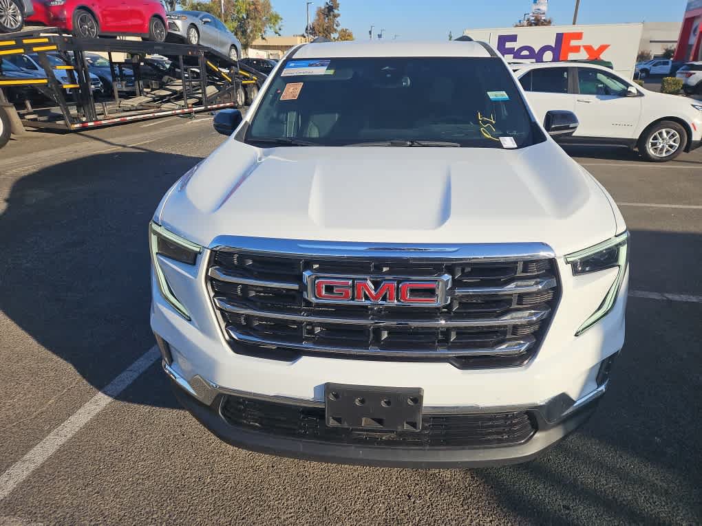 Used 2025 GMC Acadia Elevation w/ Elevation Premium Package FWD image 2
