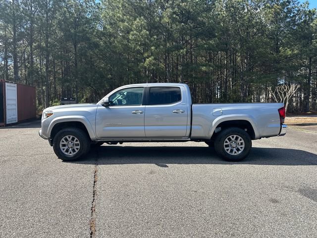 Used 2019 Toyota Tacoma SR5 AWD/4WD image 2