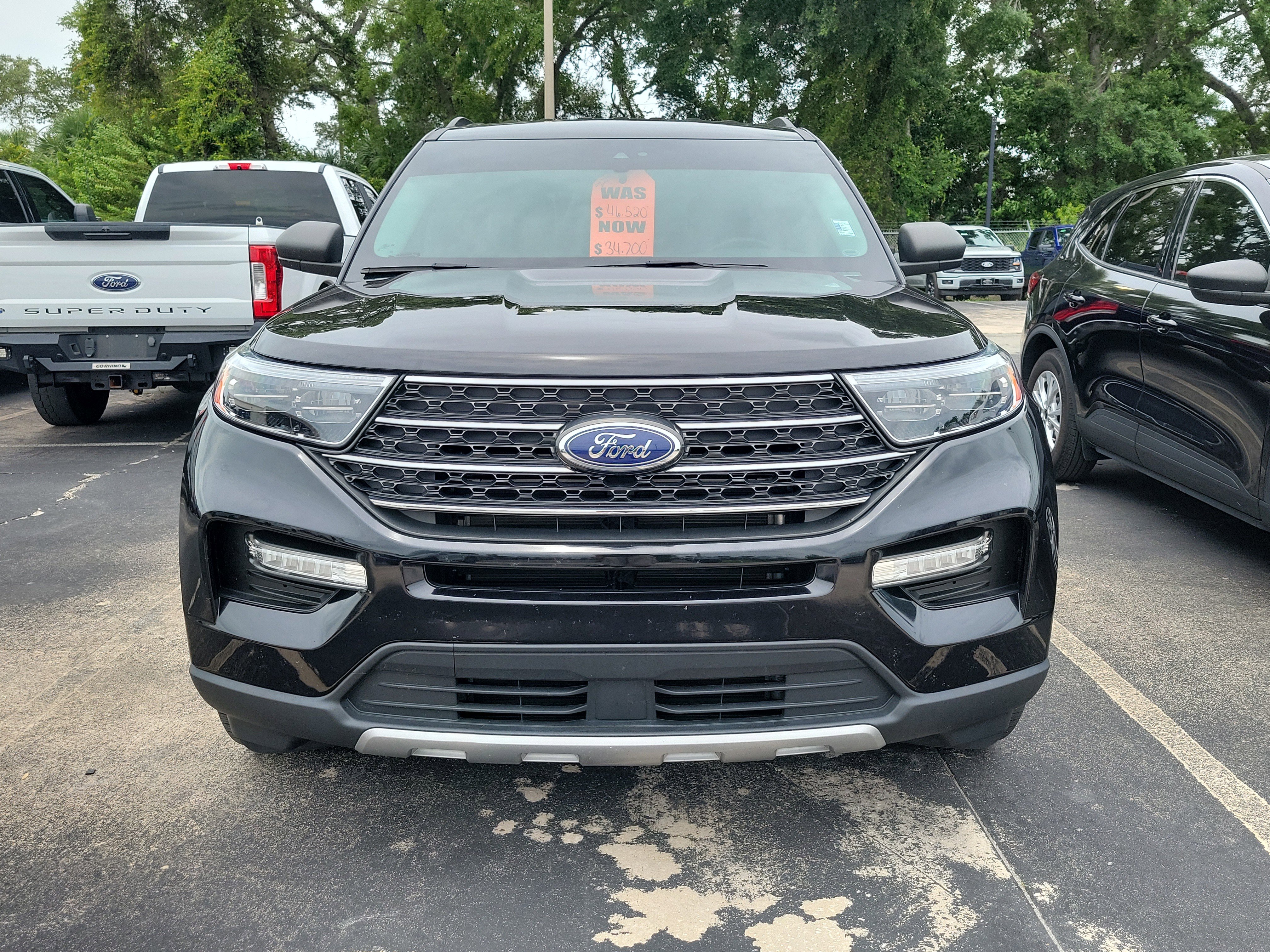 Certified 2023 Ford Explorer XLT w/ Equipment Group 202A AWD/4WD image 2