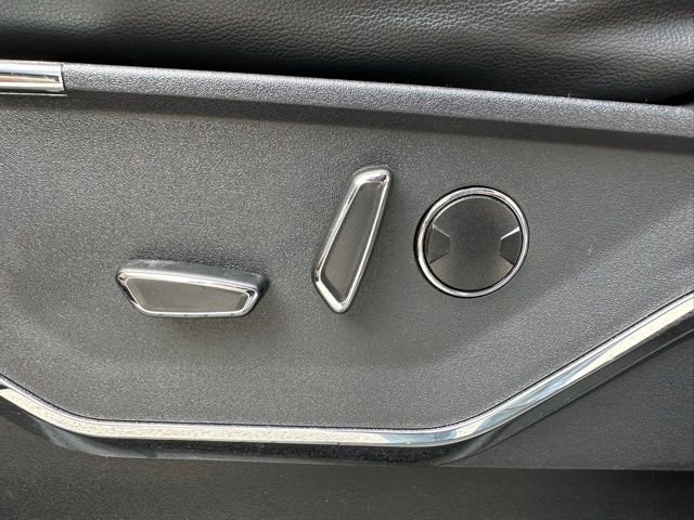 Certified 2022 Ford F150 Lariat w/ Equipment Group 502A High image 30