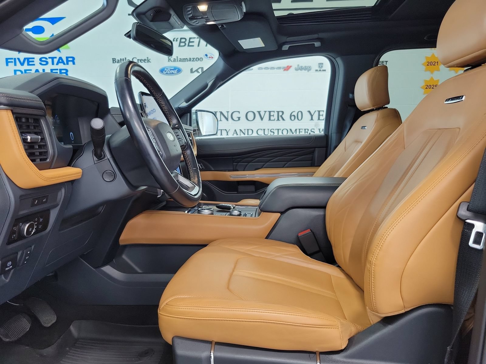 Certified 2023 Ford Expedition Max Platinum AWD/4WD image 8