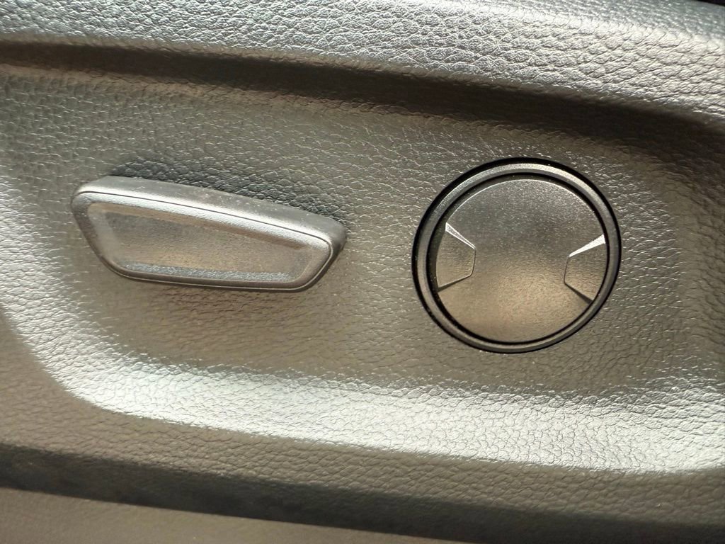 Certified 2022 Ford Ranger Lariat w/ Tremor Off-Road Package image 19