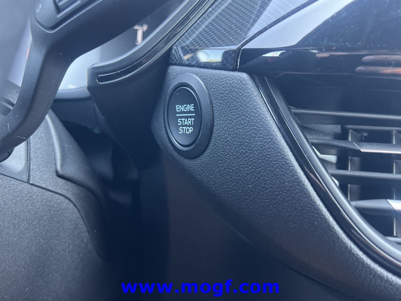 Certified 2025 Ford Escape ST-Line FWD image 9