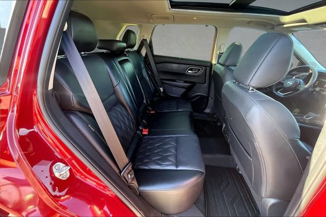 Used 2024 Nissan Rogue Platinum w/ Platinum Premium Package AWD/4WD image 23