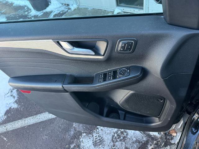 Certified 2022 Ford Escape Titanium w/ Titanium Elite Package image 27