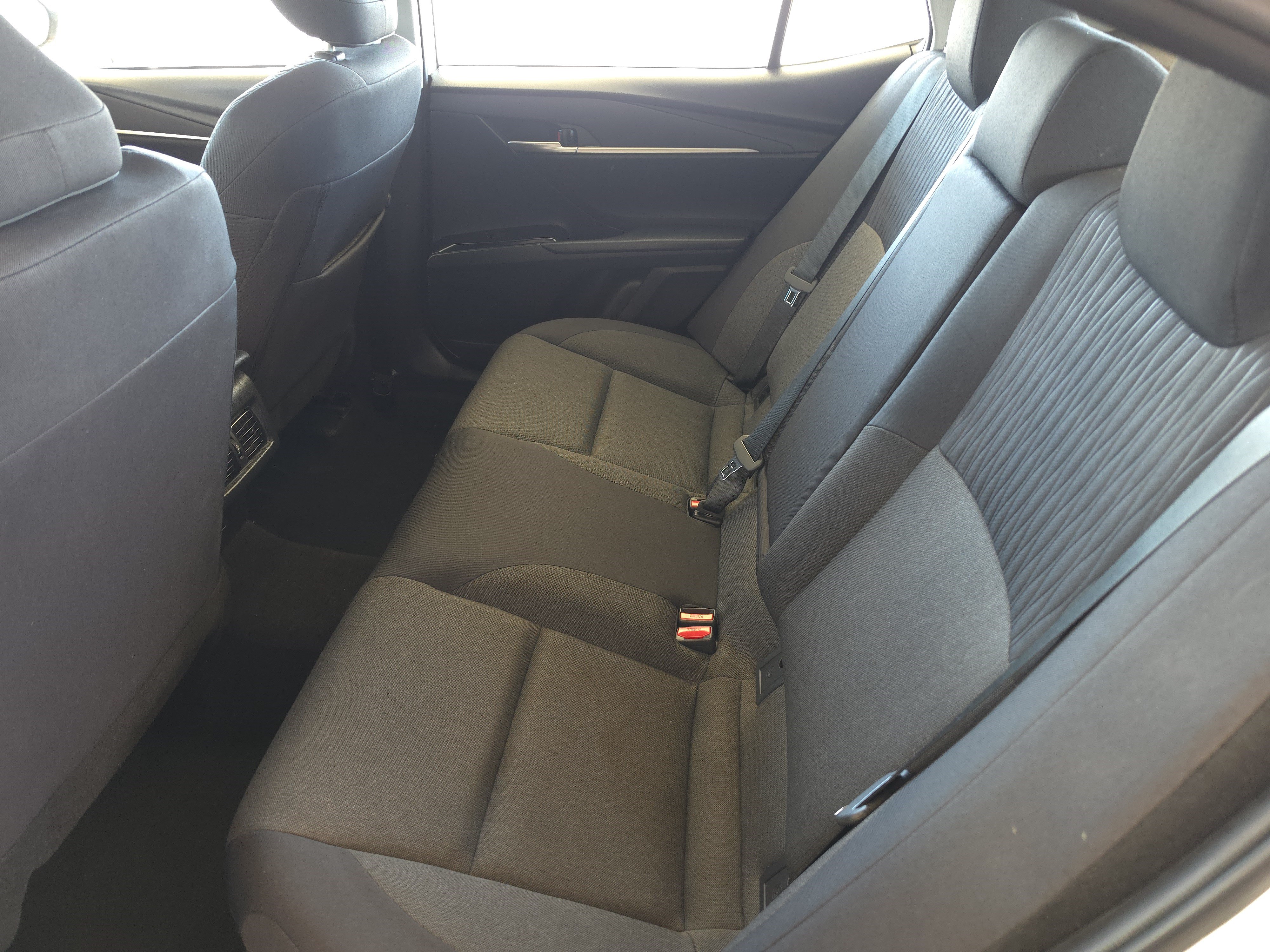 Used 2025 Toyota Camry LE FWD image 15