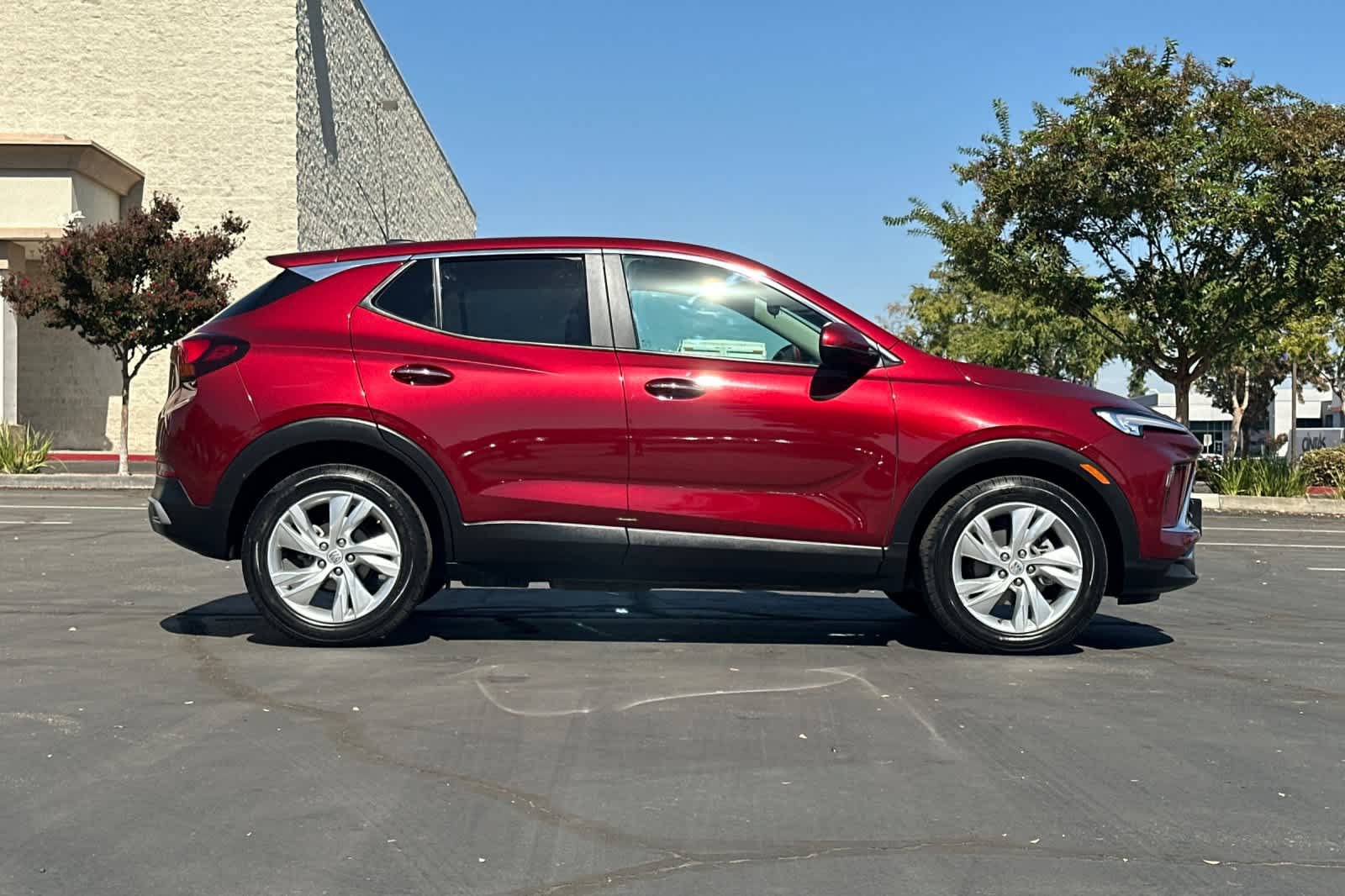 Used 2025 Buick Encore GX Preferred FWD image 9