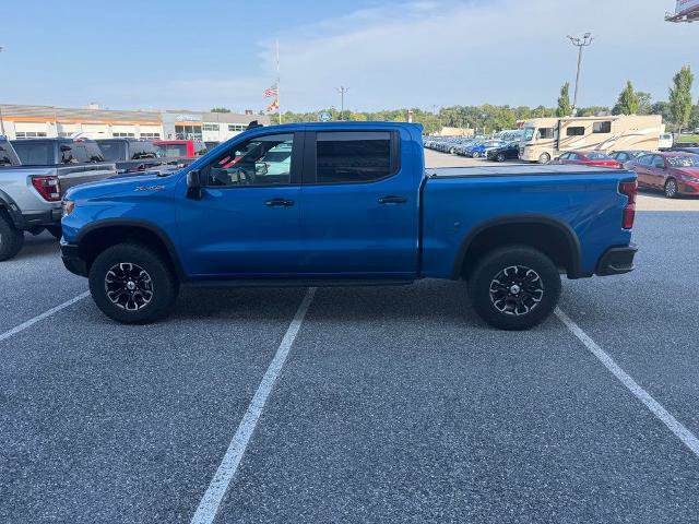 Used 2023 Chevrolet Silverado 1500 ZR2 w/ Technology Package AWD/4WD image 5