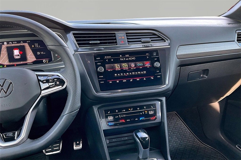 Used 2022 Volkswagen Tiguan SEL R-Line image 8