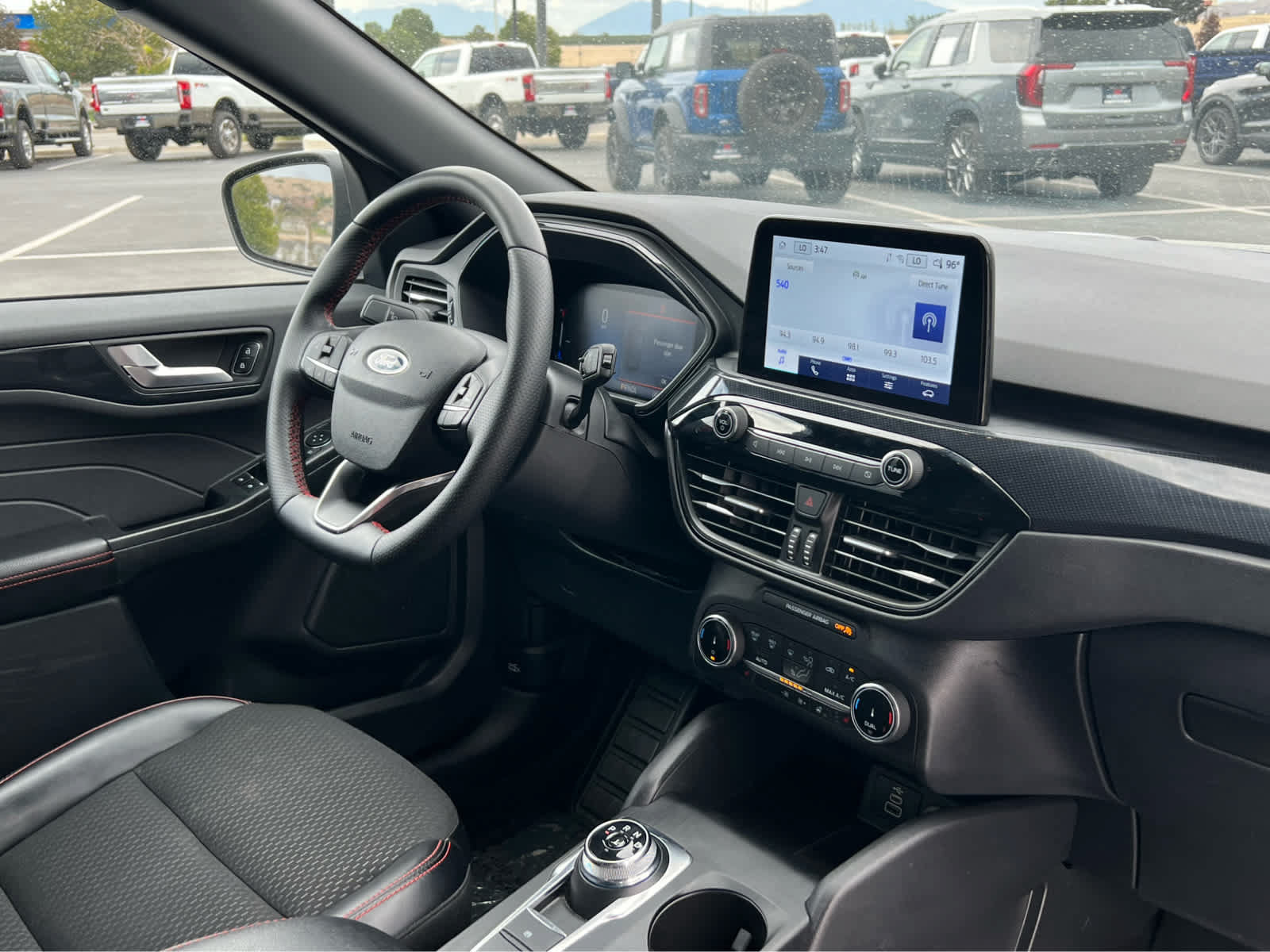 Certified 2025 Ford Escape ST-Line Select AWD/4WD image 20
