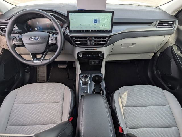 Certified 2025 Ford Escape SE image 21