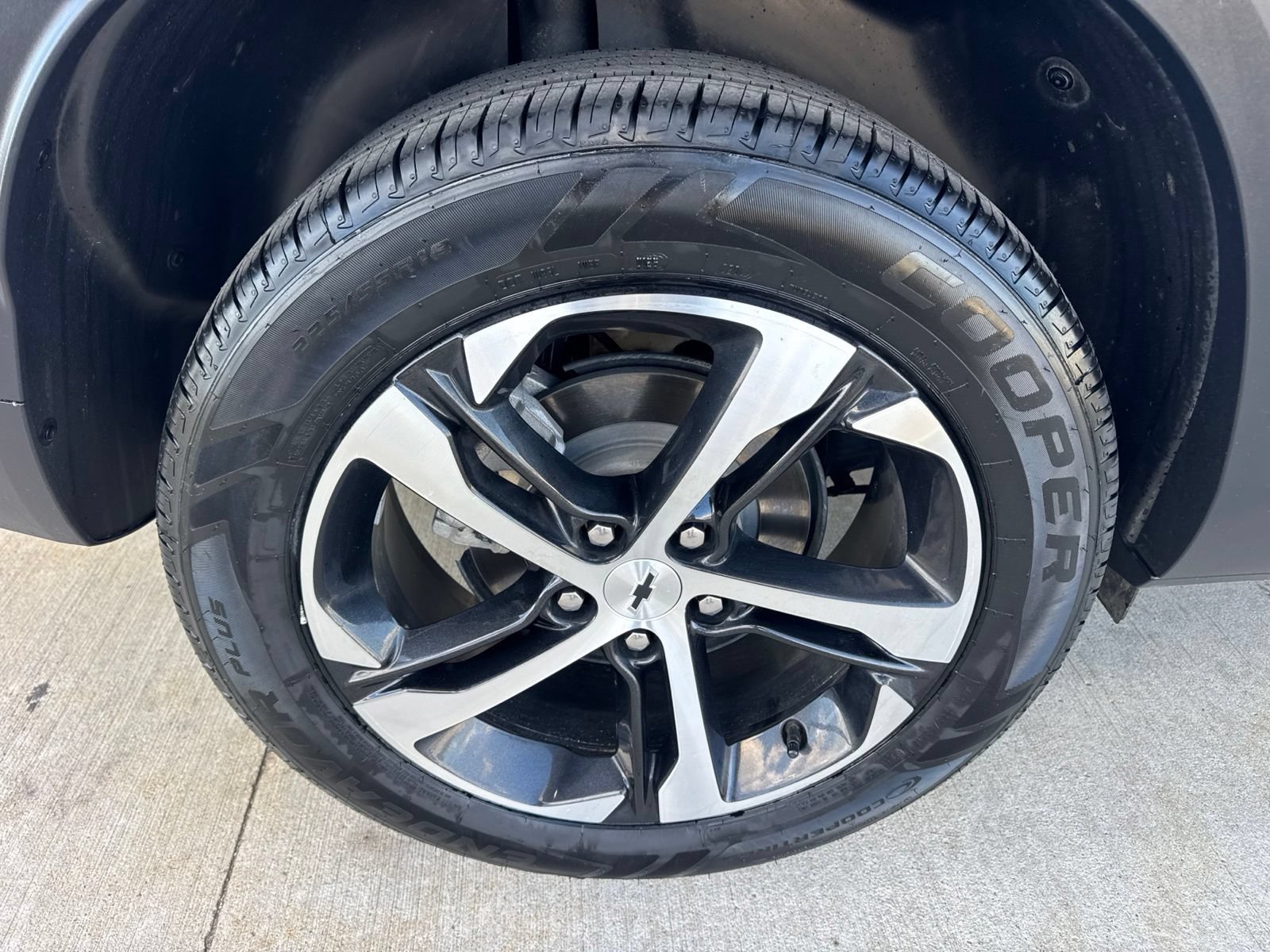 Used 2024 Chevrolet Trax RS w/ Driver Confidence Package FWD image 19
