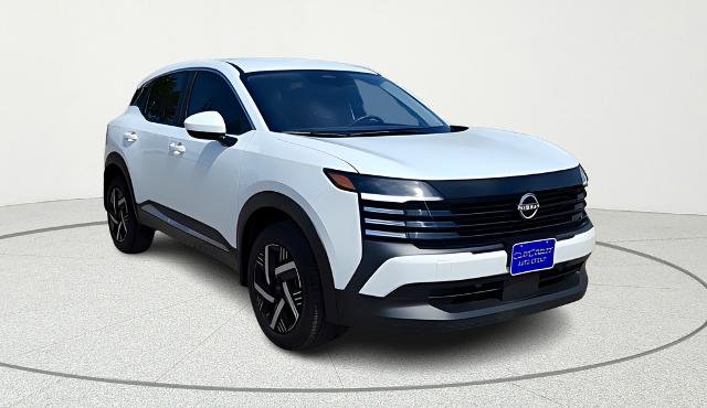 Used 2025 Nissan Kicks SV image 1