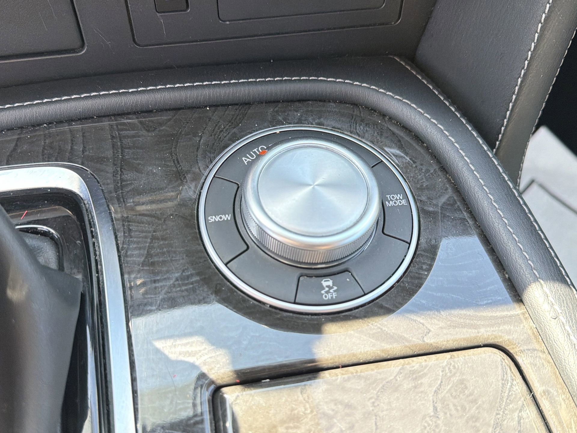 Used 2024 INFINITI QX80 Luxe image 12