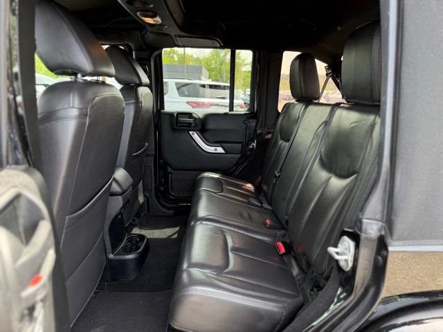 Used 2018 Jeep Wrangler Unlimited Sahara AWD/4WD image 13