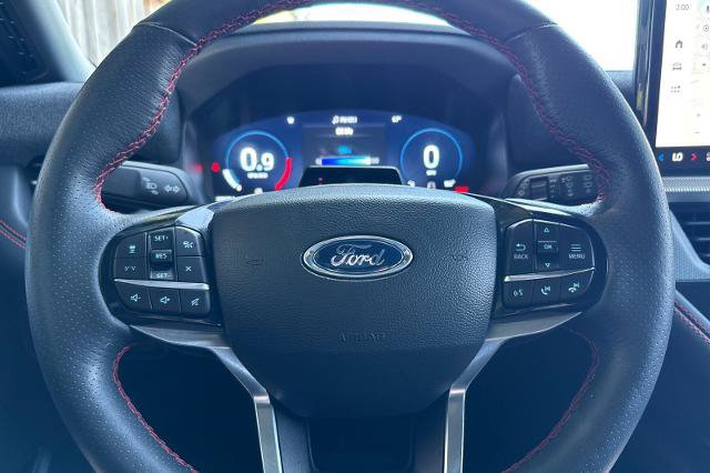 Certified 2025 Ford Explorer ST-Line AWD/4WD image 24