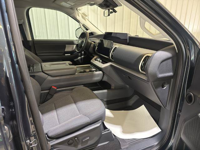 Certified 2025 Ford Expedition Active AWD/4WD image 30