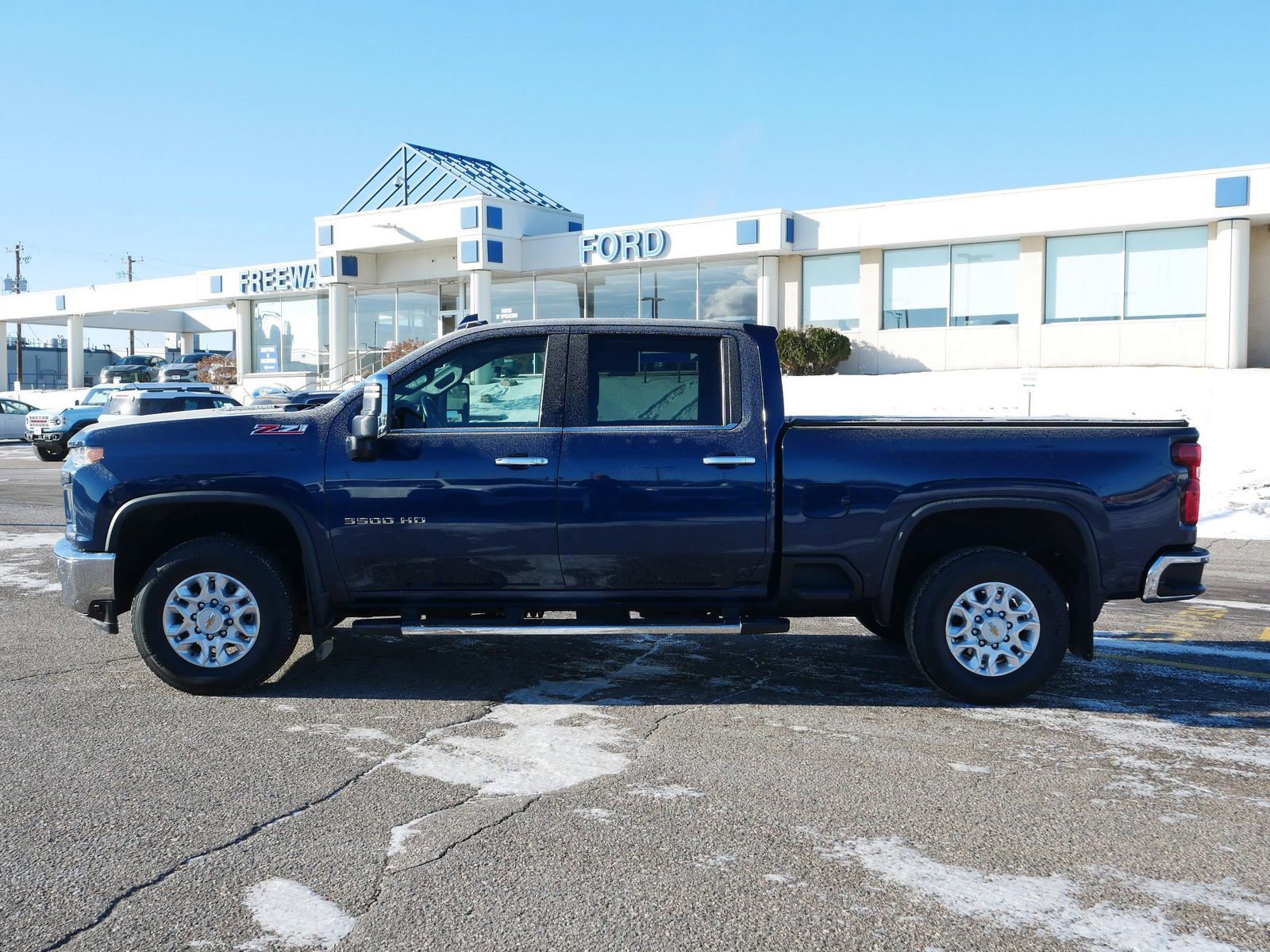 Used 2022 Chevrolet Silverado 3500 LTZ w/ LTZ Convenience Package image 6