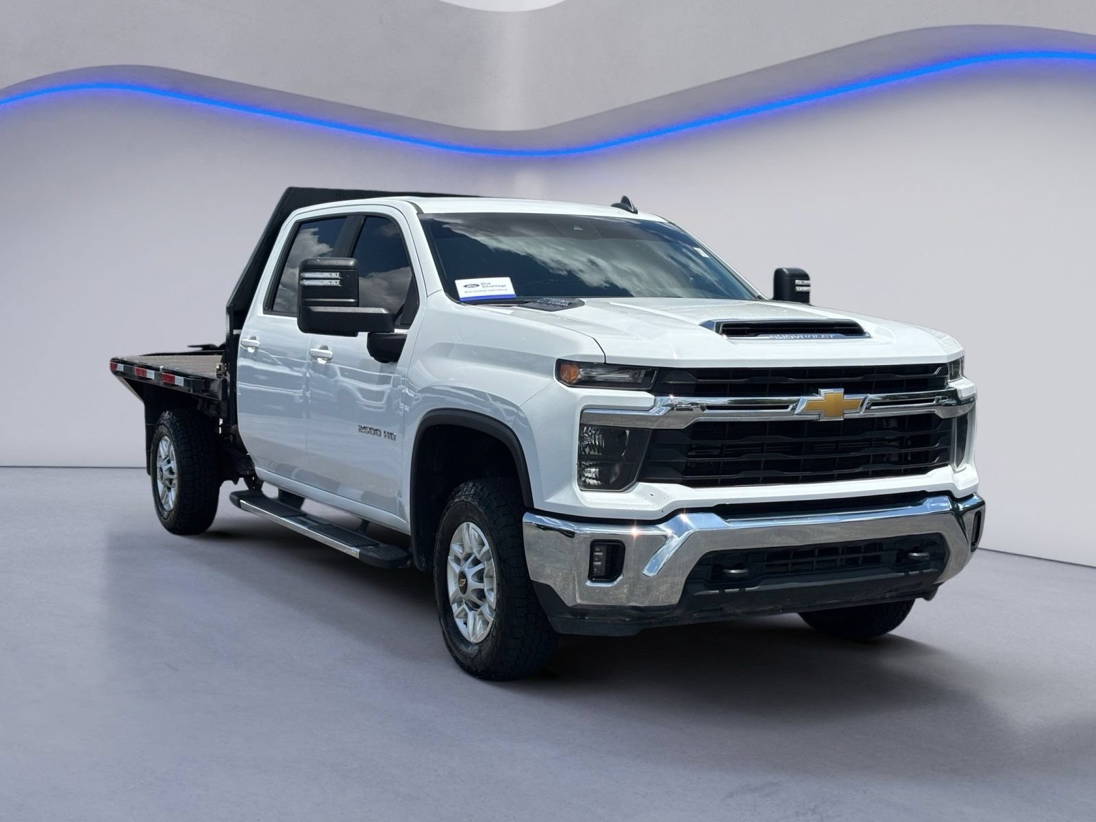 Used 2024 Chevrolet Silverado 2500 LT w/ Convenience Package AWD/4WD image 5