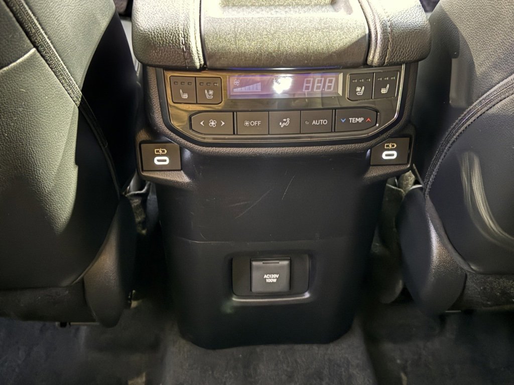 Used 2024 Toyota Grand Highlander Platinum image 32