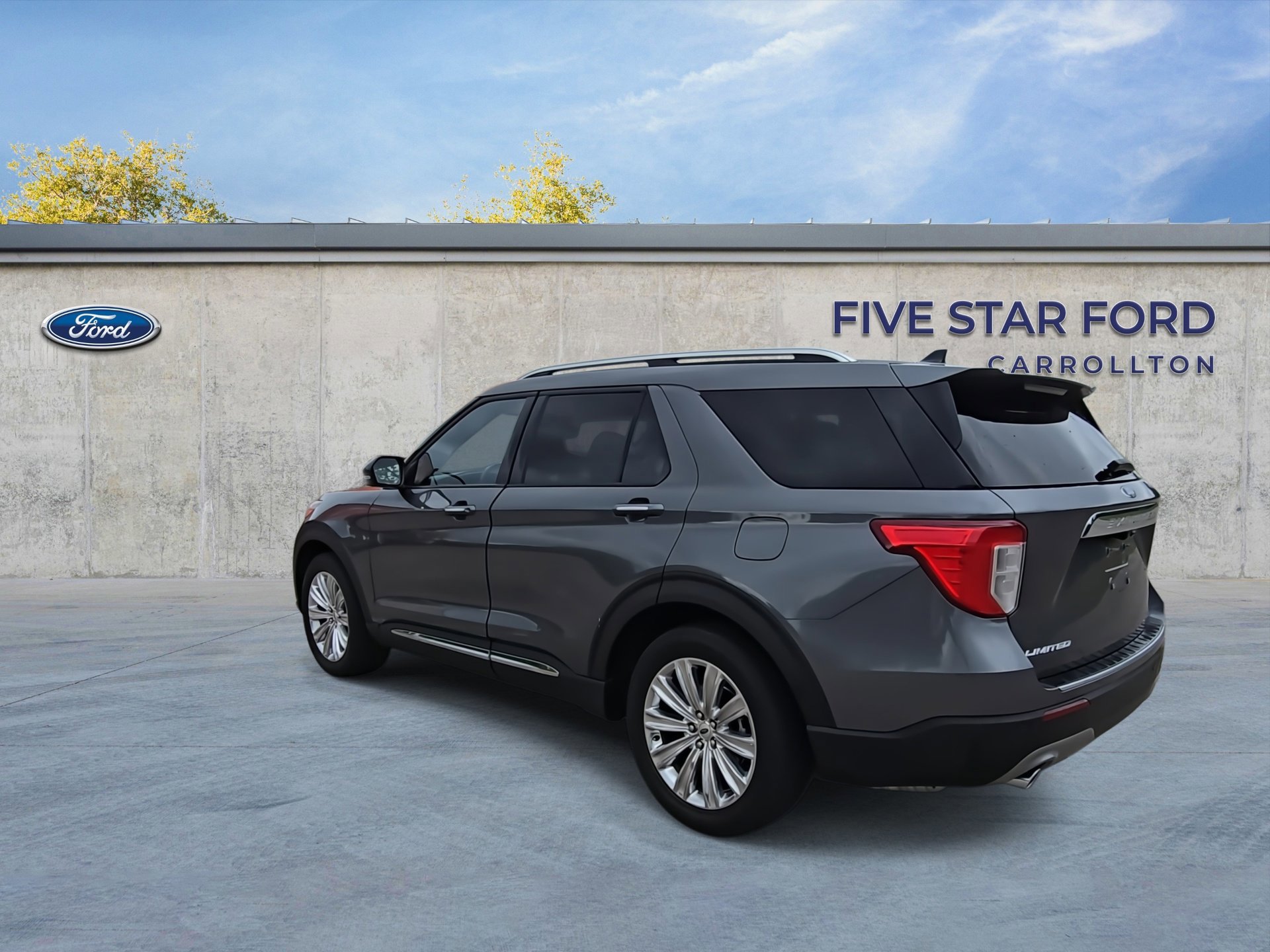 Certified 2023 Ford Explorer Limited w/ Limited Technology Package RWD image 3