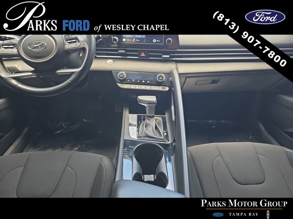 Used 2021 Hyundai Elantra SEL w/ Convenience Package FWD image 12