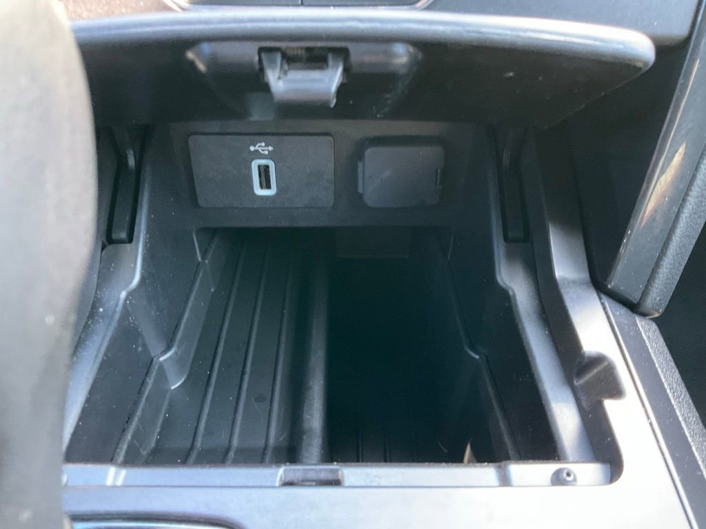 Certified 2019 Ford Explorer XLT w/ Equipment Group 202A image 11