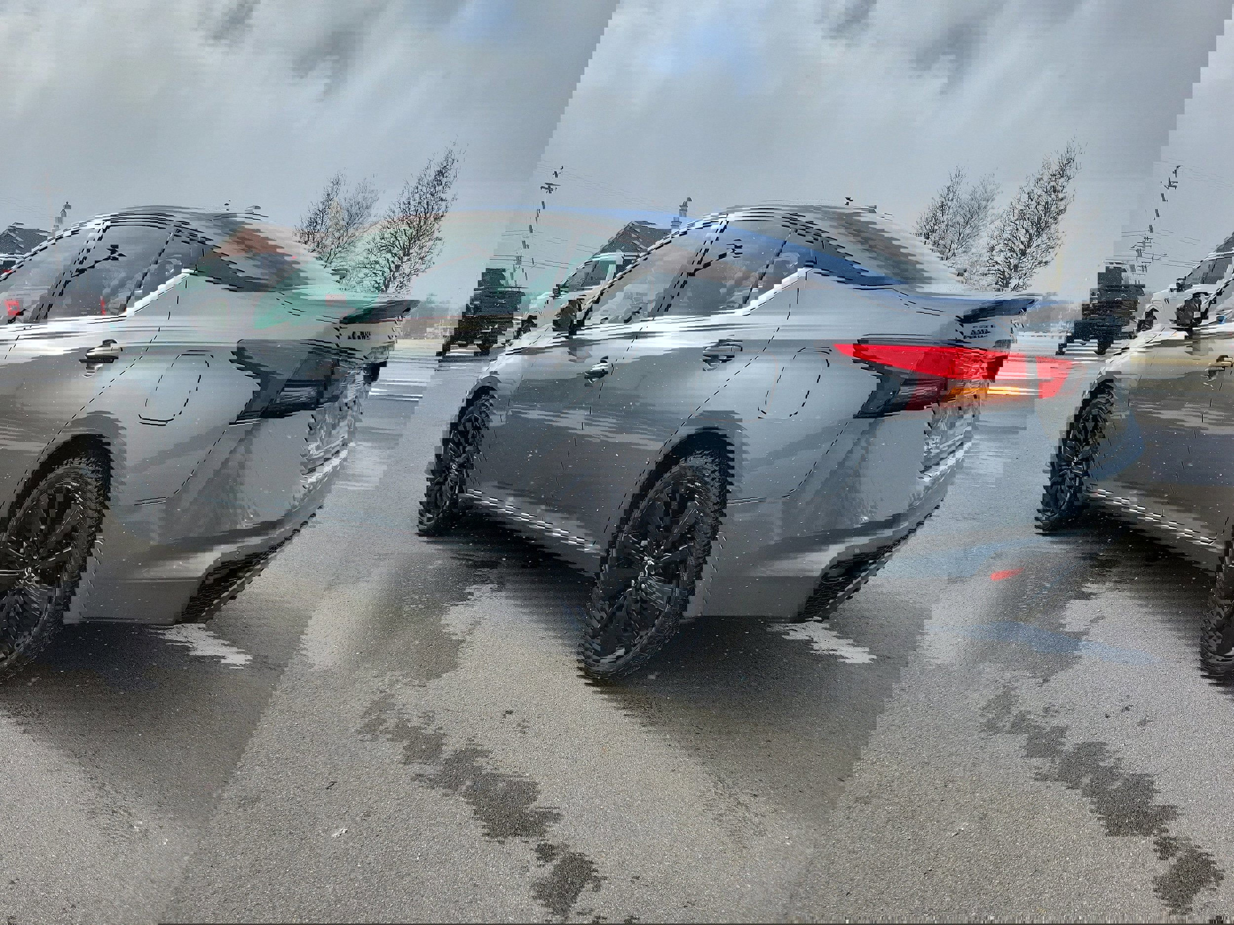 Used 2022 Nissan Altima 2.5 SR w/ Midnight Edition Package image 2