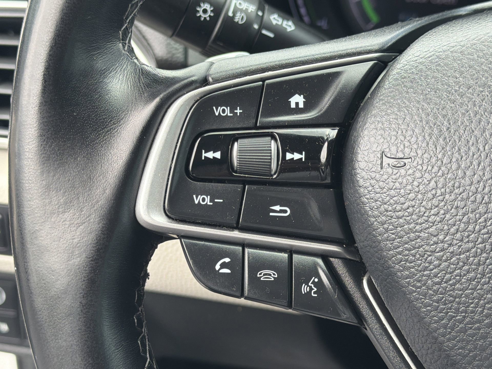 Used 2020 Honda Accord Touring image 13