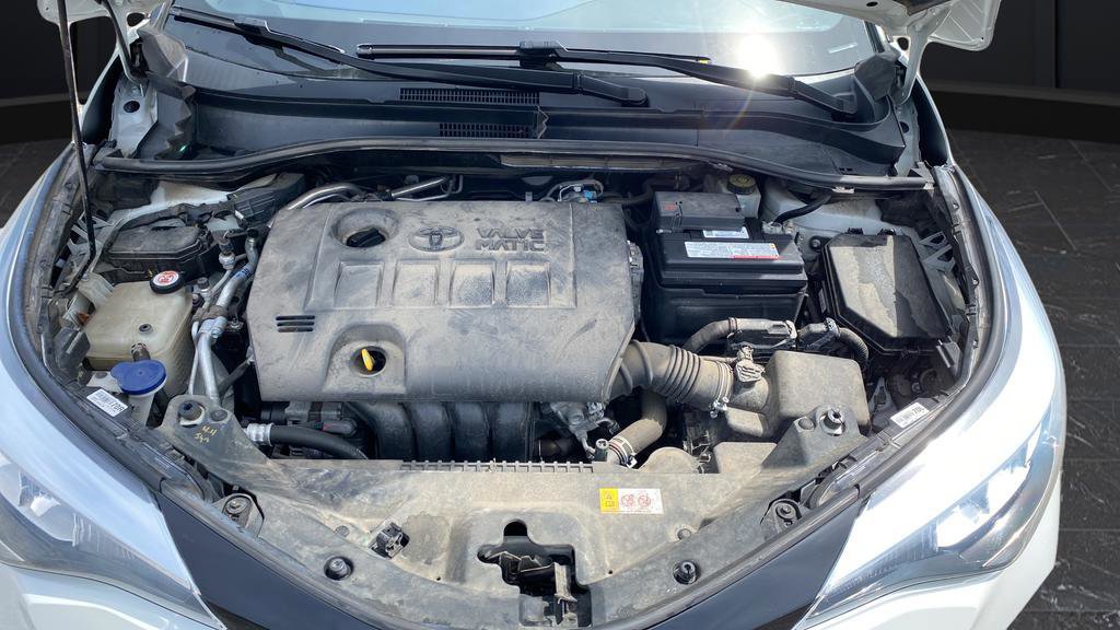 Used 2020 Toyota C-HR XLE FWD image 29