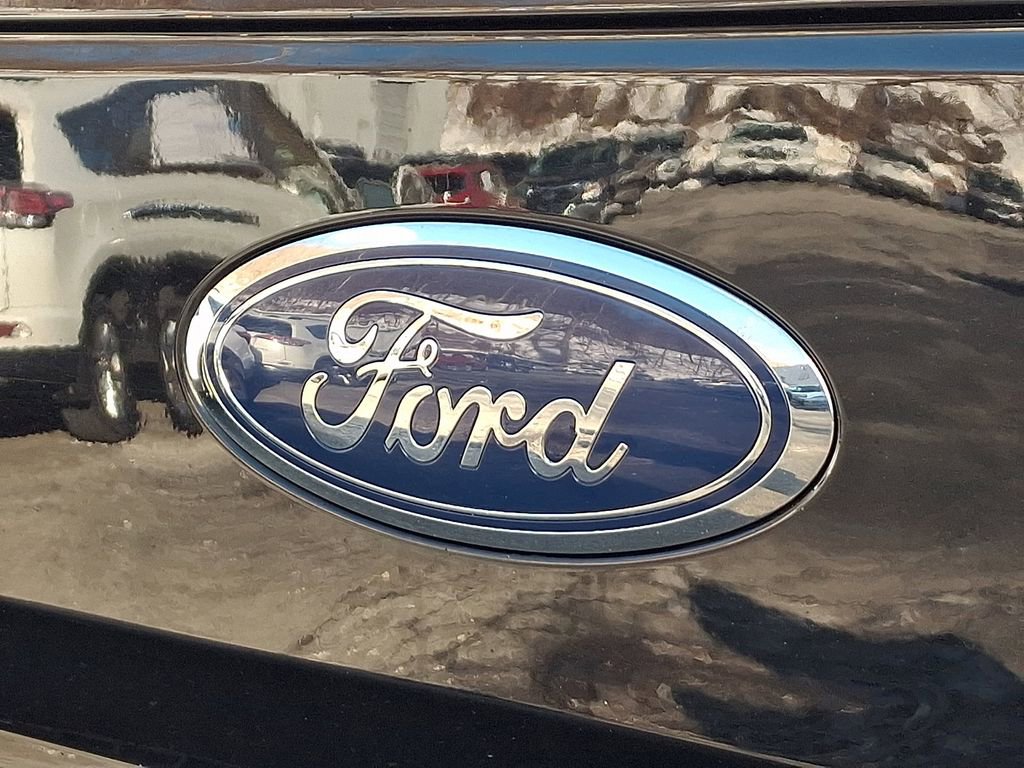 Certified 2019 Ford F150 XLT w/ Equipment Group 302A Luxury image 30