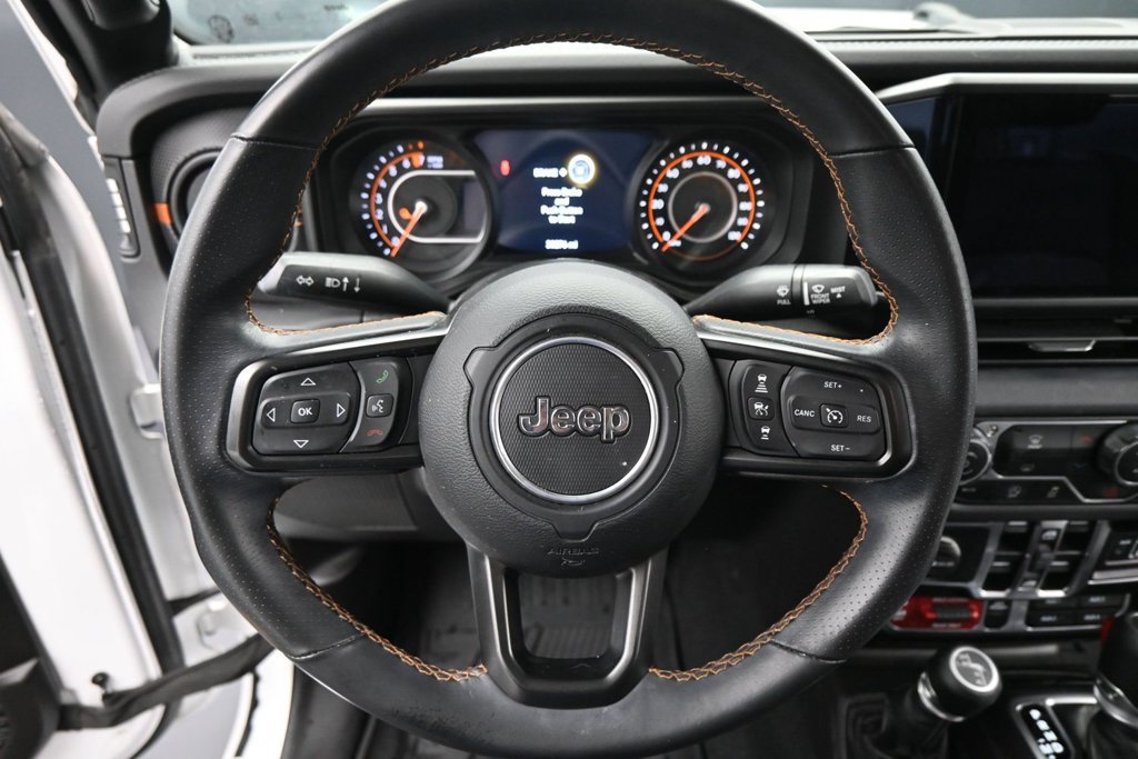 Used 2024 Jeep Gladiator Mojave AWD/4WD image 17