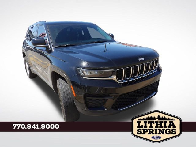 Used 2023 Jeep Grand Cherokee Laredo AWD/4WD image 14